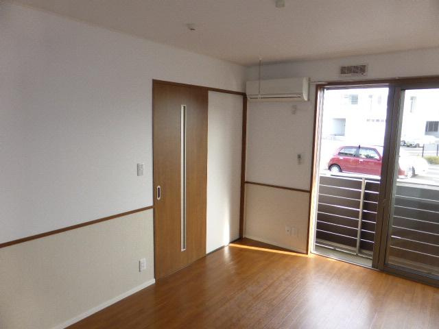 イーストビラ　Ａの居間・リビング