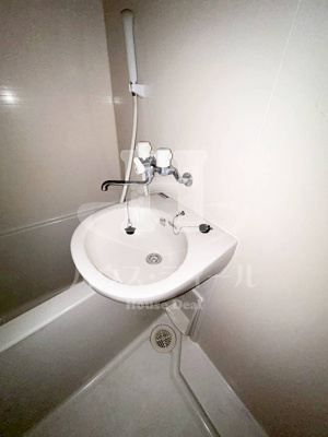 【洗面所】 | アトーレ小豆沢マンション | 洗面台です