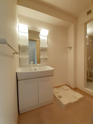 【洗面所】 | グランツ城西 | スペースが確保できる洗面所です