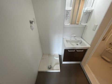 ジーメゾン川越南大塚の独立洗面台|別部屋参照写真