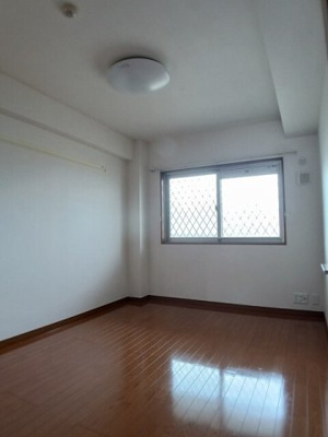 【内装】 | グローリープレース | 明るい室内です