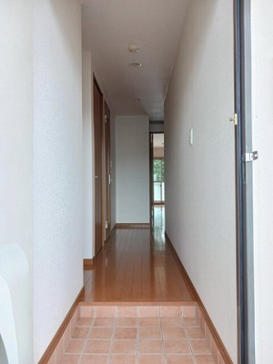 【玄関】 | グローリープレース | 落ち着いた玄関です