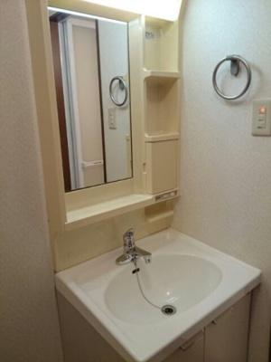 【洗面所】 | サンハイツ・Ｔ | スペースが確保できる洗面所です