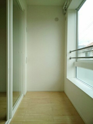 【バルコニー】 | Ｆｉｏｒｅ・Ｙ | バルコニーからの眺めを楽しみながら食事をしませんか