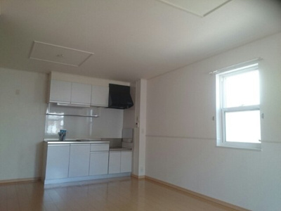 【内装】 | ラグジュアリー・コート | 明るい色調の室内です