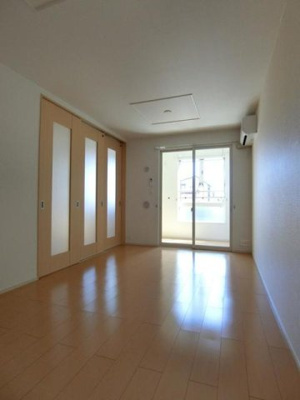 【居間・リビング】 | アンシャンテ・ル・シエル | ゆったりとしたリビングです