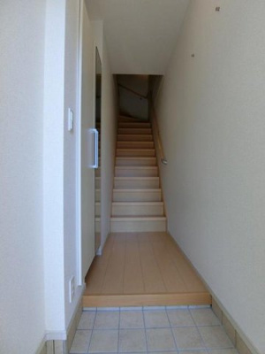 【玄関】 | アンシャンテ・ル・シエル | 収納もある玄関です