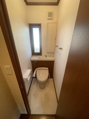 【トイレ】 | 真岡市久下田4SLDK中古住宅 | 二階トイレ
