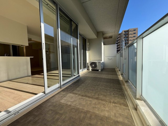 【バルコニー】 | □■プライム湘南辻堂リーフィアレジデンス■□ | リビングの窓を開けるとより開放的な空間が広がります。