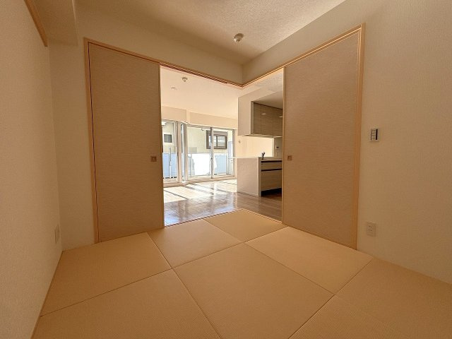 【和室】 | □■プライム湘南辻堂リーフィアレジデンス■□ | お子様の遊ぶスペースや客間としてもご利用頂ける和室