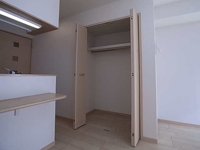 神戸市須磨区衣掛町４丁目の賃貸マンションの収納|クローゼット