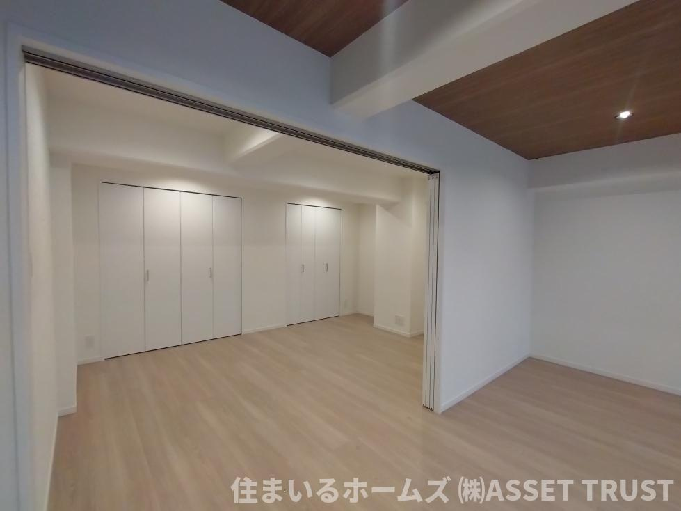 御苑ハイムの洋室|リビングと洋室２