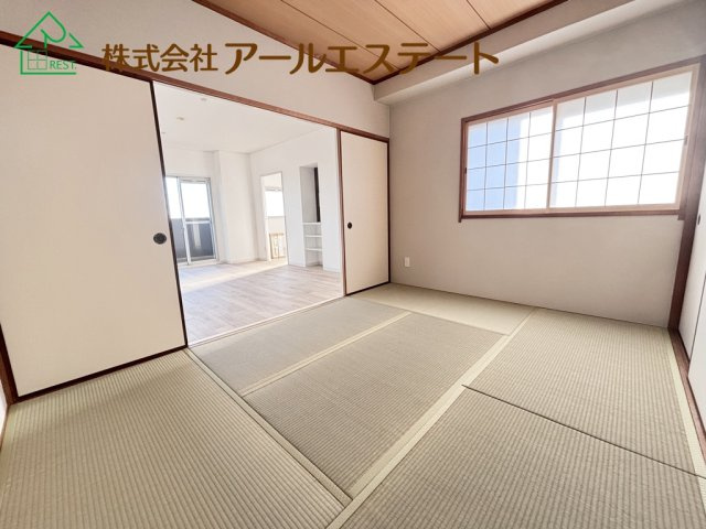 プレステージ西飾磨　　山陽電鉄「西飾磨駅」徒歩2分の和室