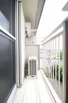 お洗濯にも便利なバルコニー付き