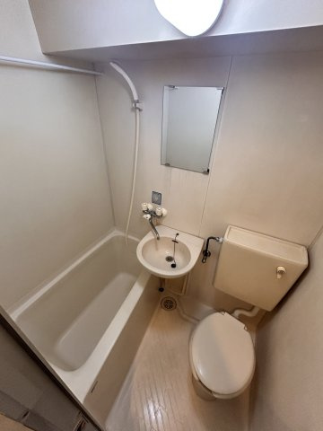 日々の疲れを癒すお風呂付です