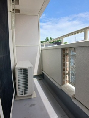 【バルコニー】 | ジュネスユキα | バルコニーからの眺めを楽しみながら食事をしませんか