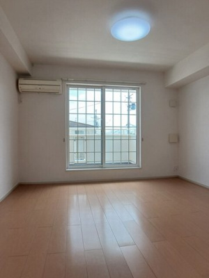 【居間・リビング】 | ジュネスユキα | 使いやすい居間です