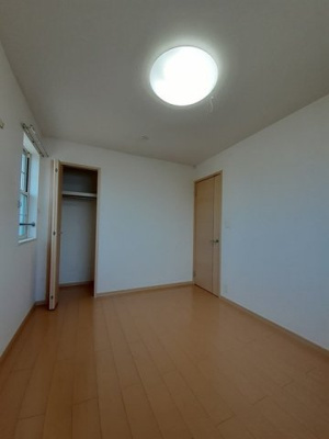 【内装】 | チェリーブラッサム | 明るい室内です