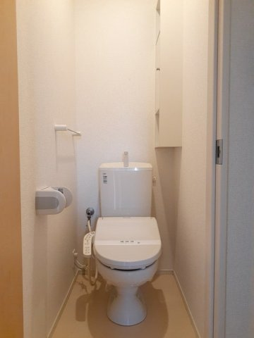 【トイレ】 | エターナル | コンパクトで使いやすいトイレです