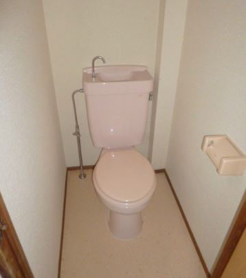 シティコーポ堤【キャッシュバック対象】のトイレ|ゆったりとした空間のトイレです