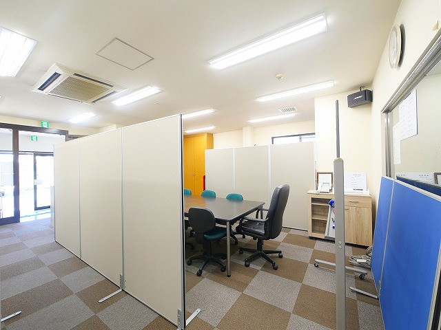 杏町倉庫事務所の内装