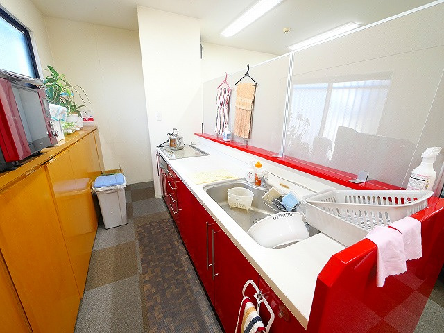 杏町倉庫事務所の内装