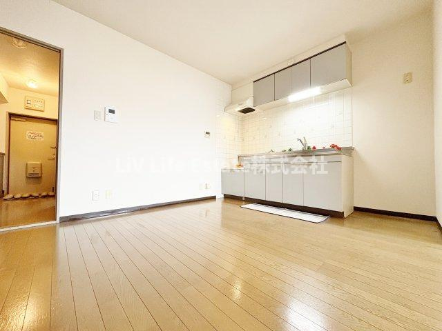 東村山市富士見町３丁目の賃貸マンションの居間・リビング