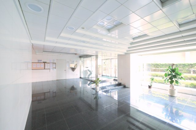 朝日プラザ岡山サウスフロントのエントランス