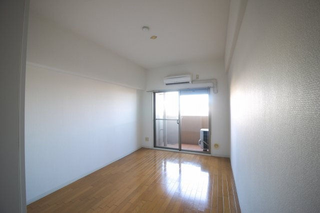 朝日プラザ岡山サウスフロントの洋室