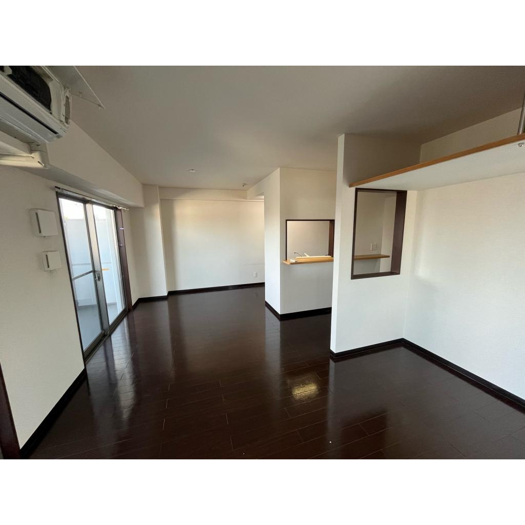 コパンリールの居間・リビング|こちらのリビングで趣味の時間をお楽しみください