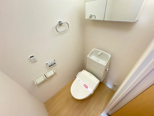 エヴァーグリーン常盤のトイレ|シャワー付トイレ