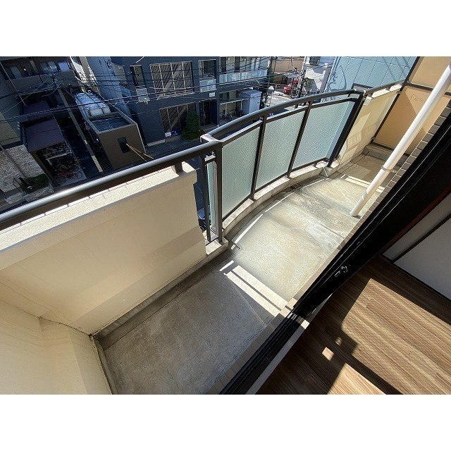 ポポラーレ壱番館のバルコニー|お洗濯にも便利なバルコニー付き