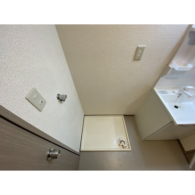 ポポラーレ壱番館のその他|室内洗濯機置き場