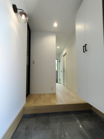 久留米市国分町　新築戸建の玄関