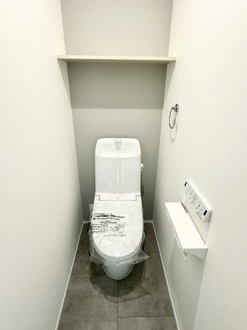 久留米市国分町　新築戸建のトイレ