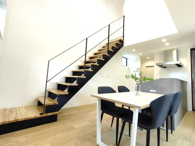 久留米市国分町　新築戸建の居間・リビング