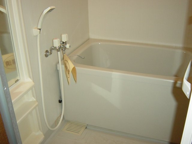 サンヒルズつつじヶ丘の浴室|バス