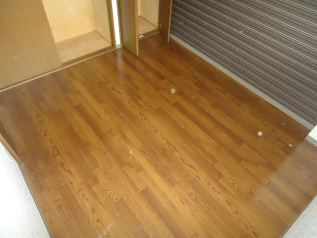 サンヒルズつつじヶ丘の内装|洋室