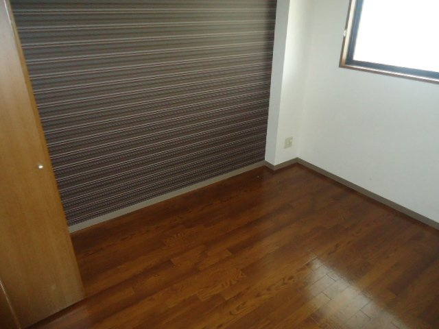 サンヒルズつつじヶ丘の内装|洋室