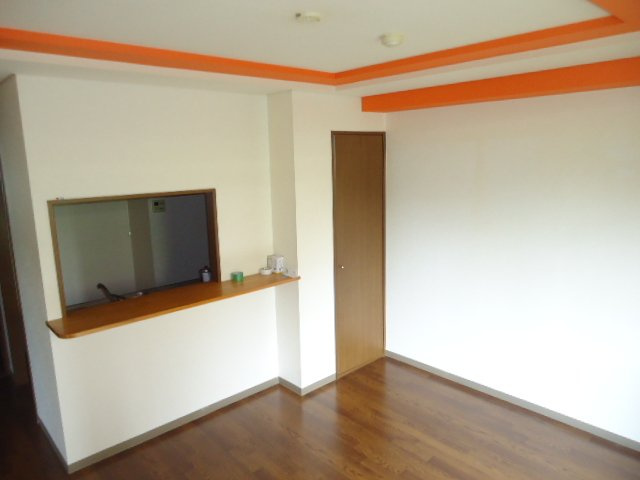 サンヒルズつつじヶ丘の居間・リビング|リビング