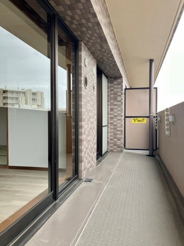 ルピナス北浦和公園のバルコニー|外からの目が気にならないバルコニーで洗濯物が干せます