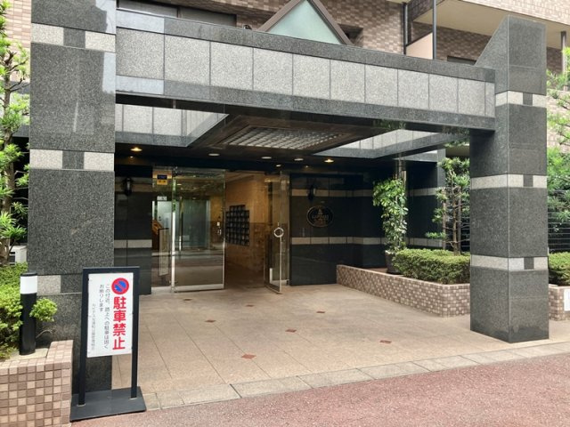 ルピナス北浦和公園のエントランス|毎日通るエントランスはこのようになっています