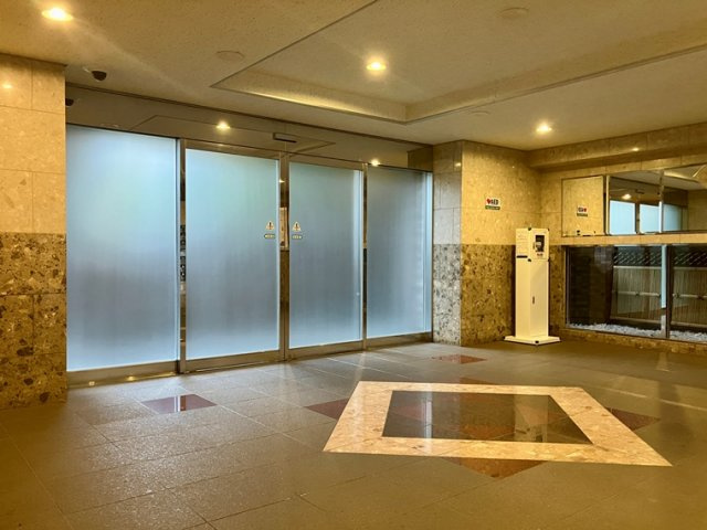 ルピナス北浦和公園のロビー|清潔なロビーです