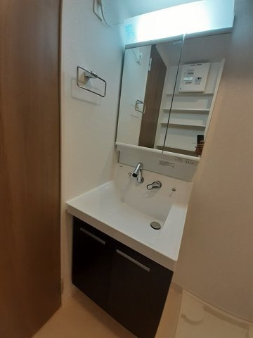 メルヴェーユ　チーヨの洗面所|広い洗面スペース