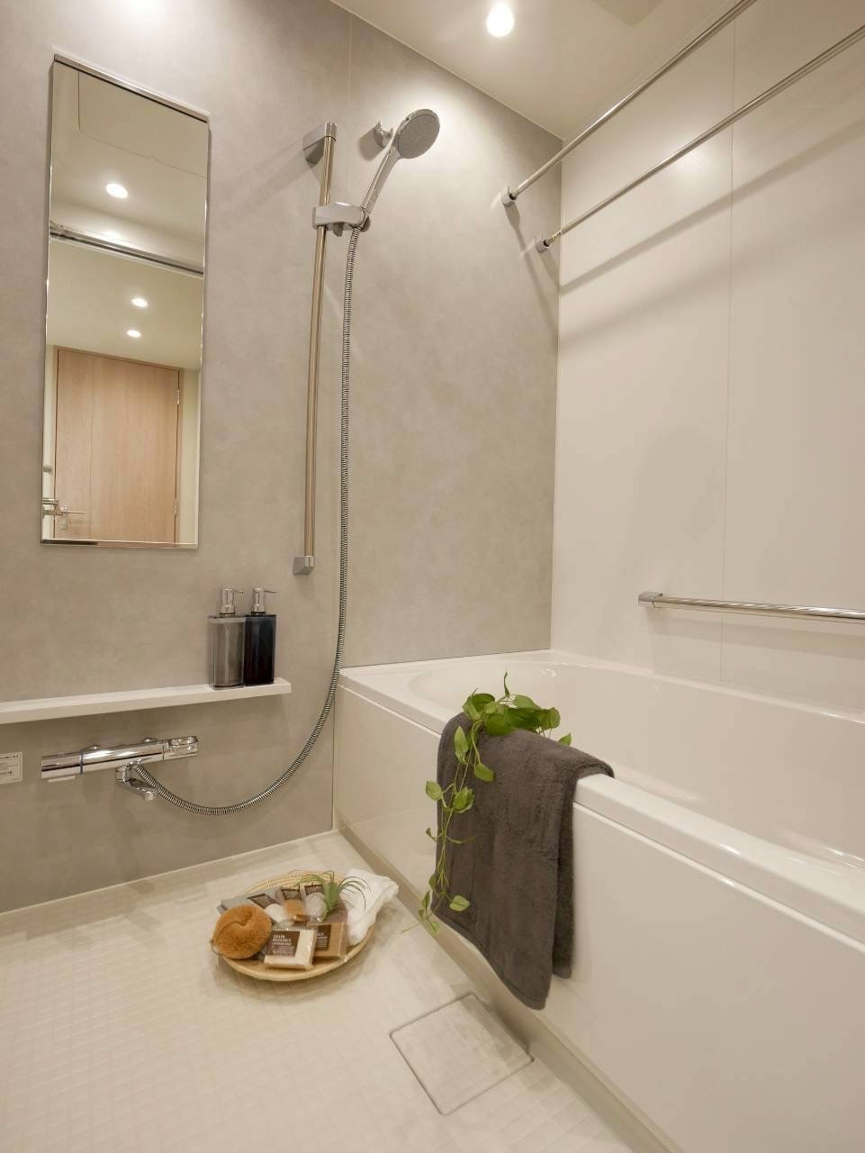 SKY DUO SUN VILLAGE T棟 41階の浴室