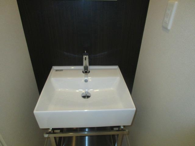 Ｒｏｏｍｓ武蔵浦和の洗面所|忙しい朝には欠かせない洗面所です