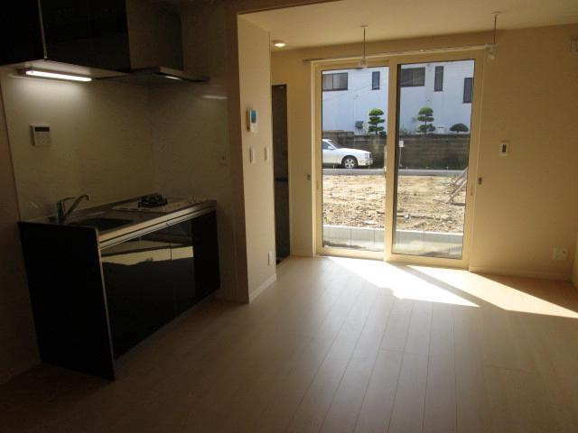 Ｒｏｏｍｓ武蔵浦和の居間・リビング|ゆったりとした居間です