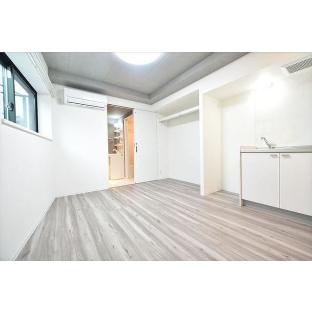 ザ レジデンス赤羽の内装|明るい色調の室内です