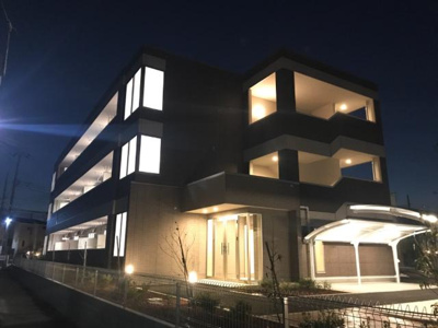 【外観】 | インペリアル・M | 外観写真（夜）