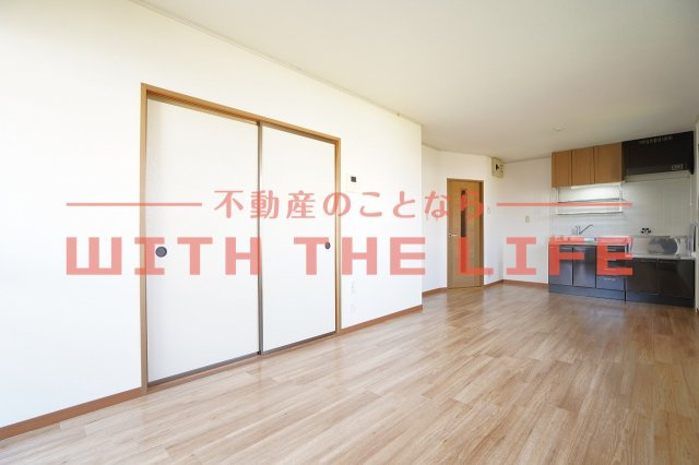 ベルナール津福【キャッシュバック対象物件】の居間・リビング|ゆったりとした居間です
現状優先